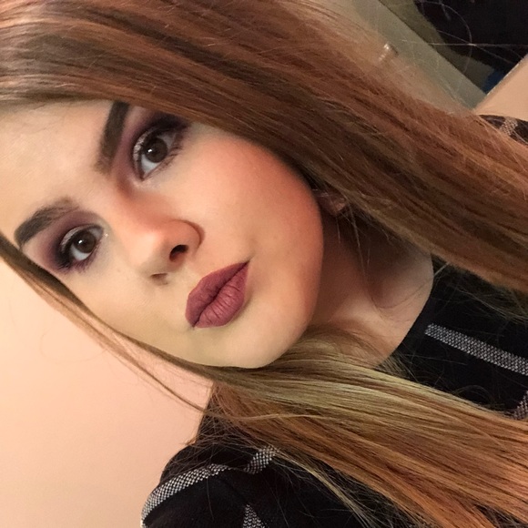 MEET THE POSHER LISTING - Picture 1 of 1